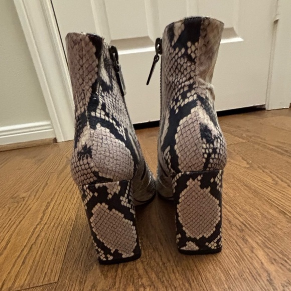 STUART WEITZMAN SNAKE BLOCK BOOTIE - Picture 11 of 11